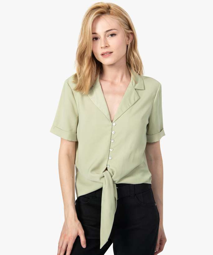 Chemise à pans noué